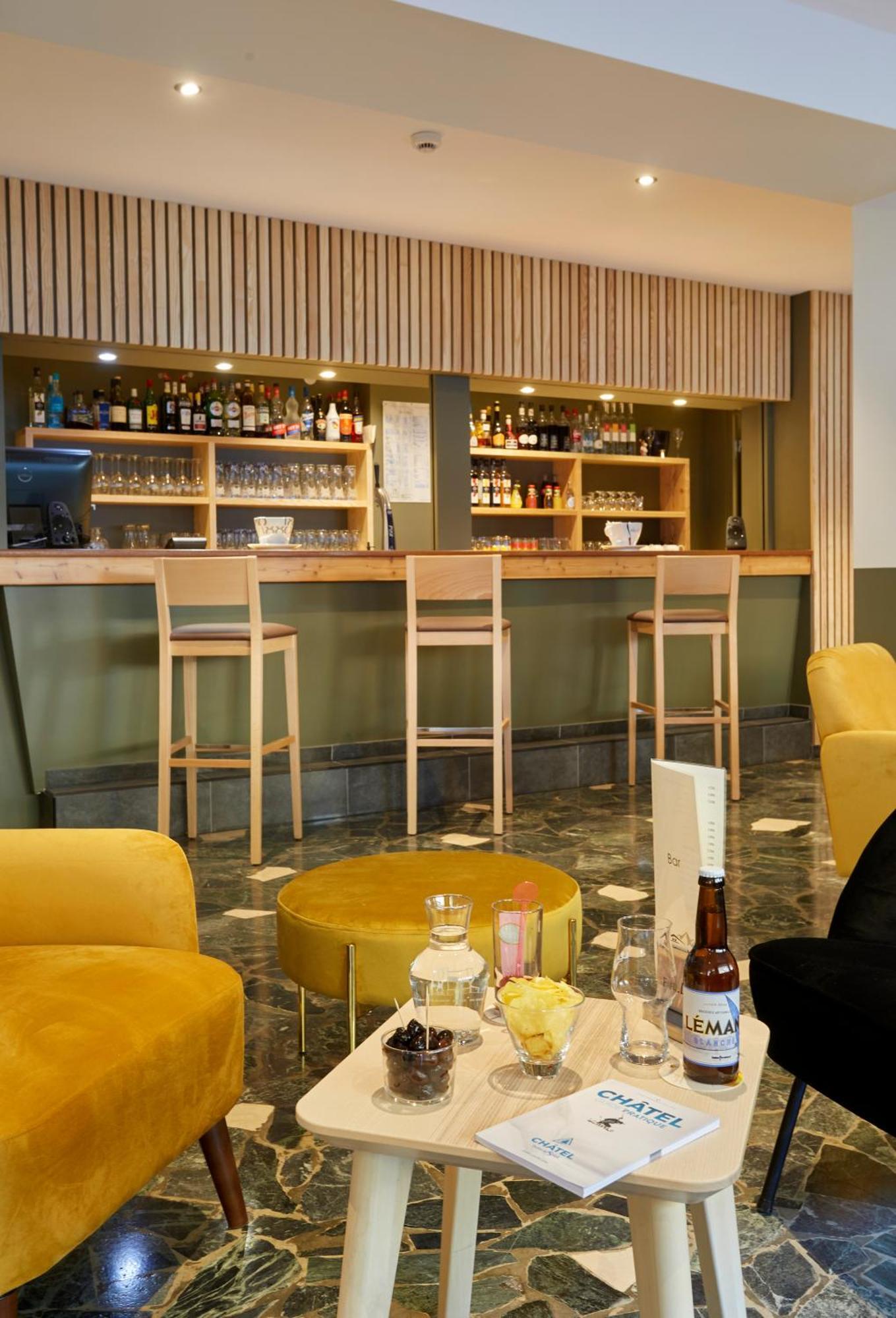 Hotel Eliova L'Eau Vive Châtel Екстериор снимка