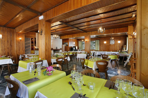 Hotel Eliova L'Eau Vive Châtel Екстериор снимка